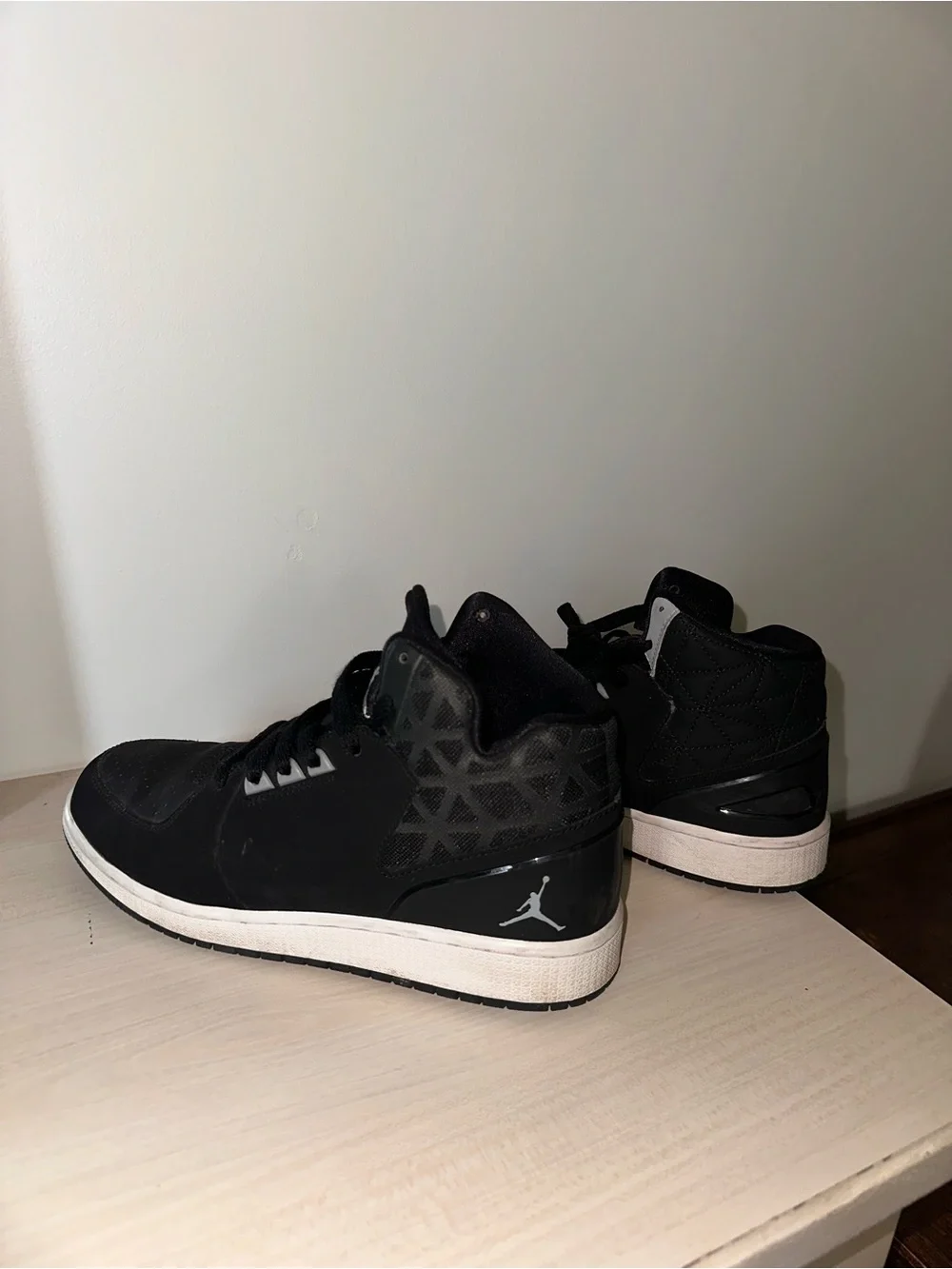 Nike Mens Air Jordan 1 Flight 3 size 6Y